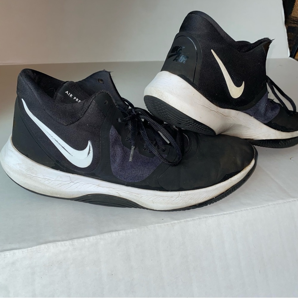 Nike Air Precision 2 men’s size 13 black white basketball shoes- good condition